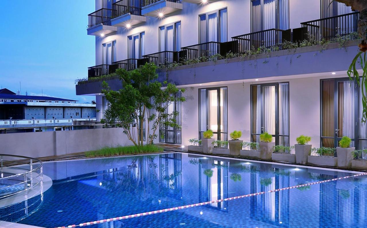 Aston Inn Ματαράμ Εξωτερικό φωτογραφία