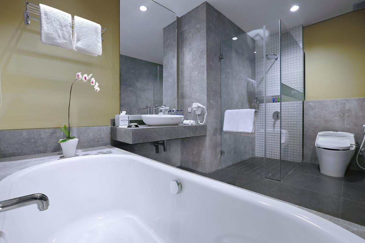 Aston Inn Ματαράμ Εξωτερικό φωτογραφία